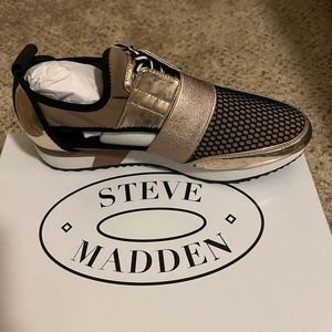 Steve Madden Gold and Black Tennis Shoes Size 10 Women’s